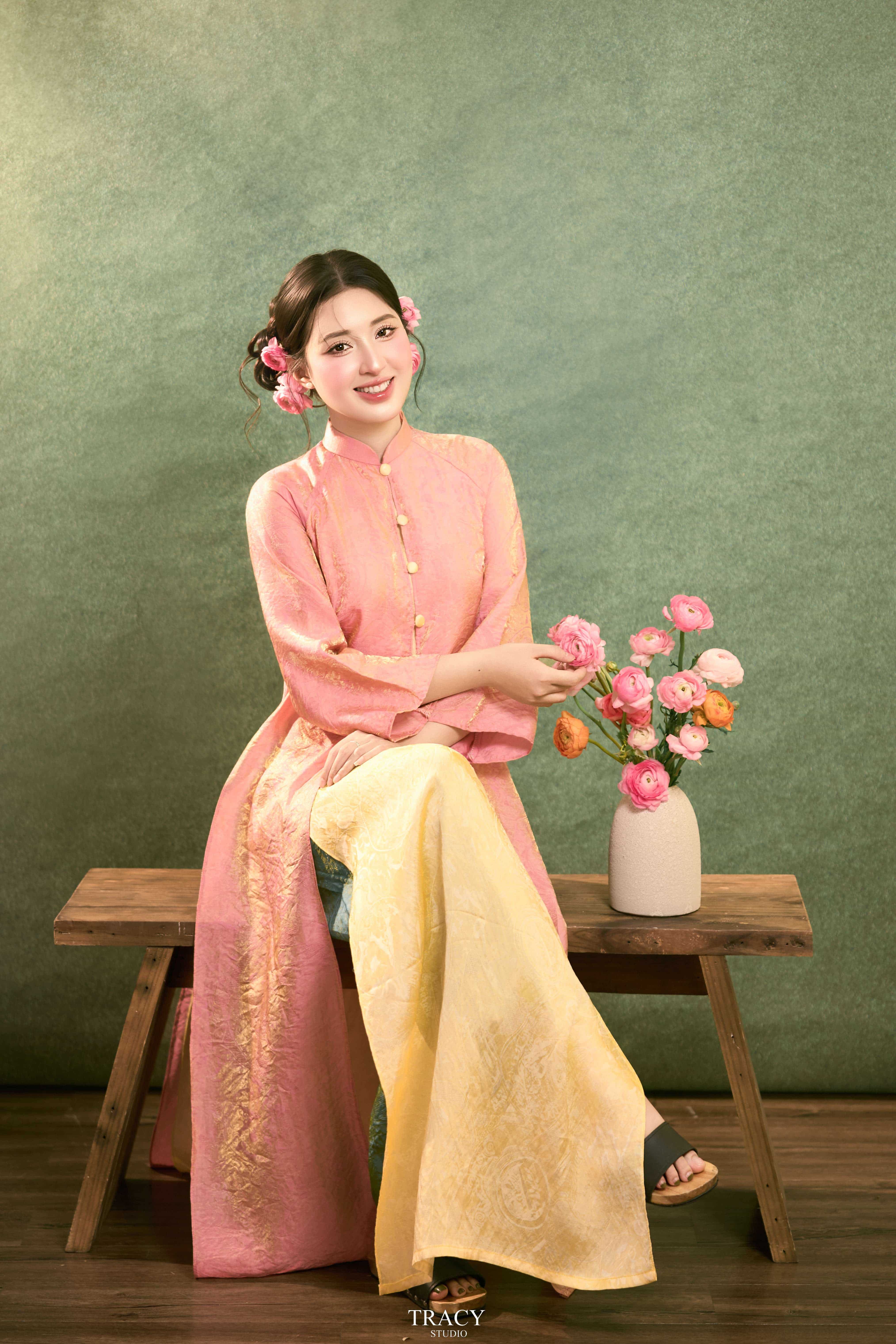 tracy studio chụp concept tết diệp hồng